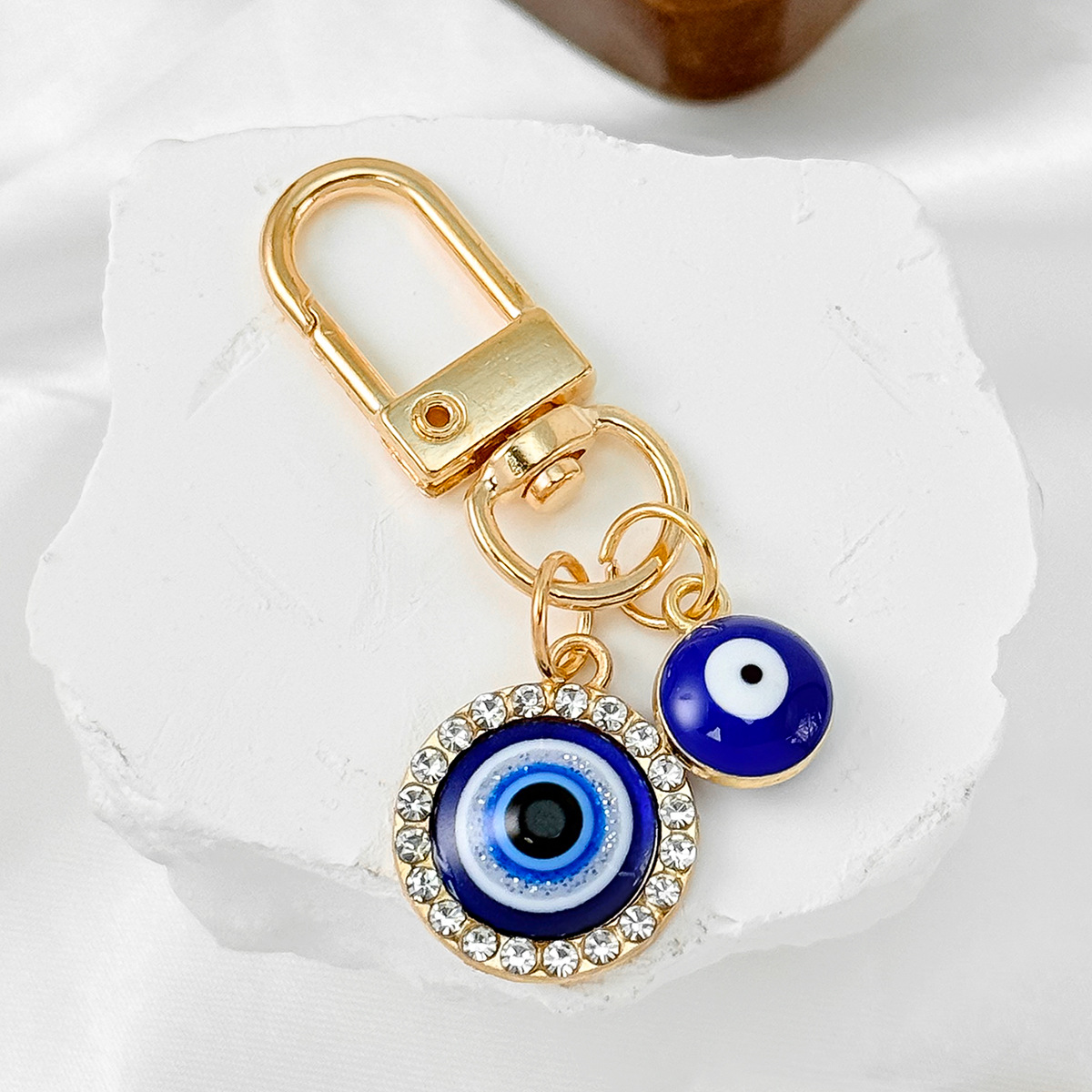 Металлический брелок-подвеска  – обзор и цена Men Accessories Evil Eye