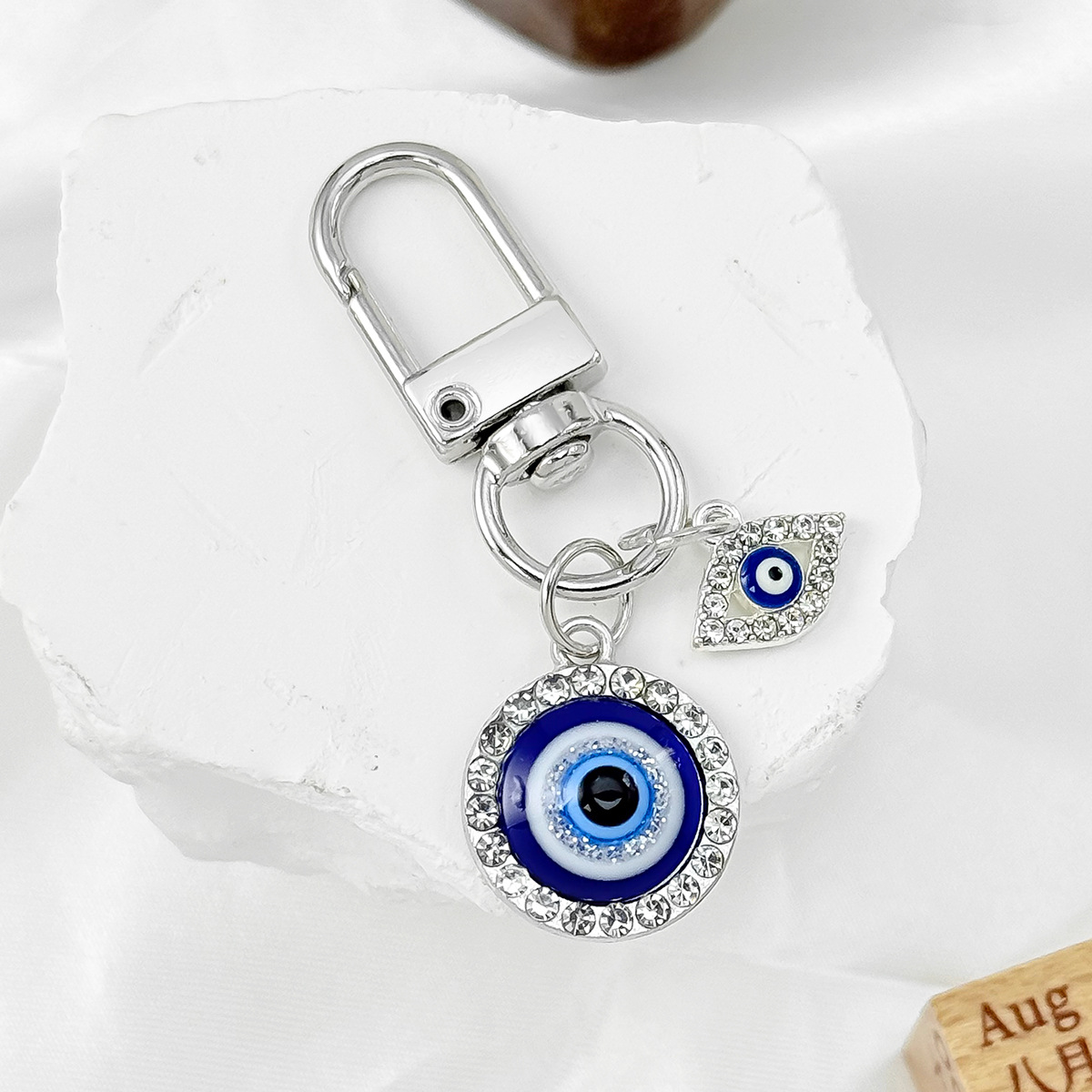 Металлический брелок-подвеска  – обзор и цена Men Accessories Evil Eye